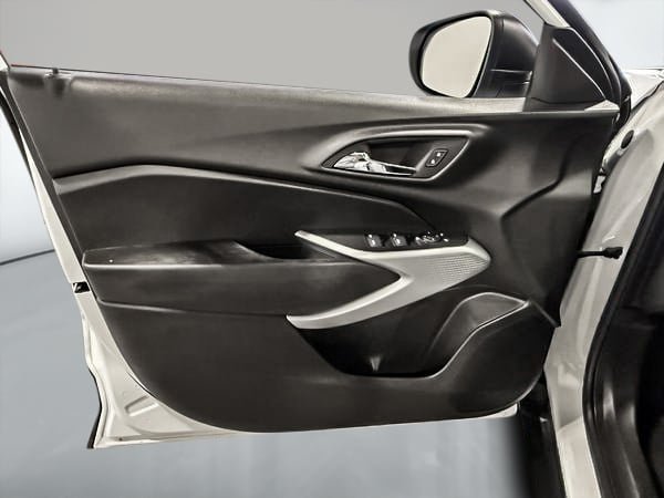 2024 Chevrolet Trax LS-10