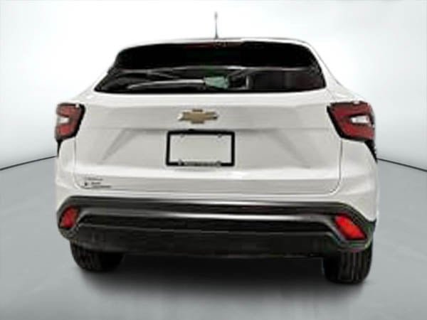 2024 Chevrolet Trax LS-3