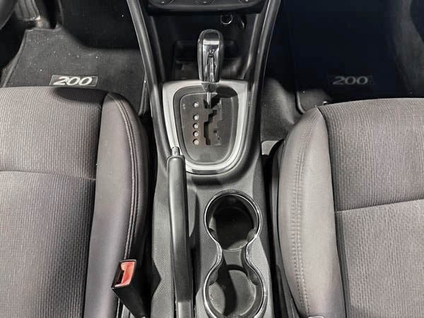 2013 Chrysler 200 Touring convertible-21