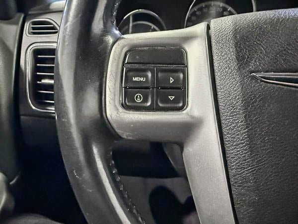 2013 Chrysler 200 Touring convertible-14