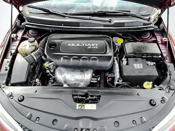 2016 Chrysler 200 LIMITED-27