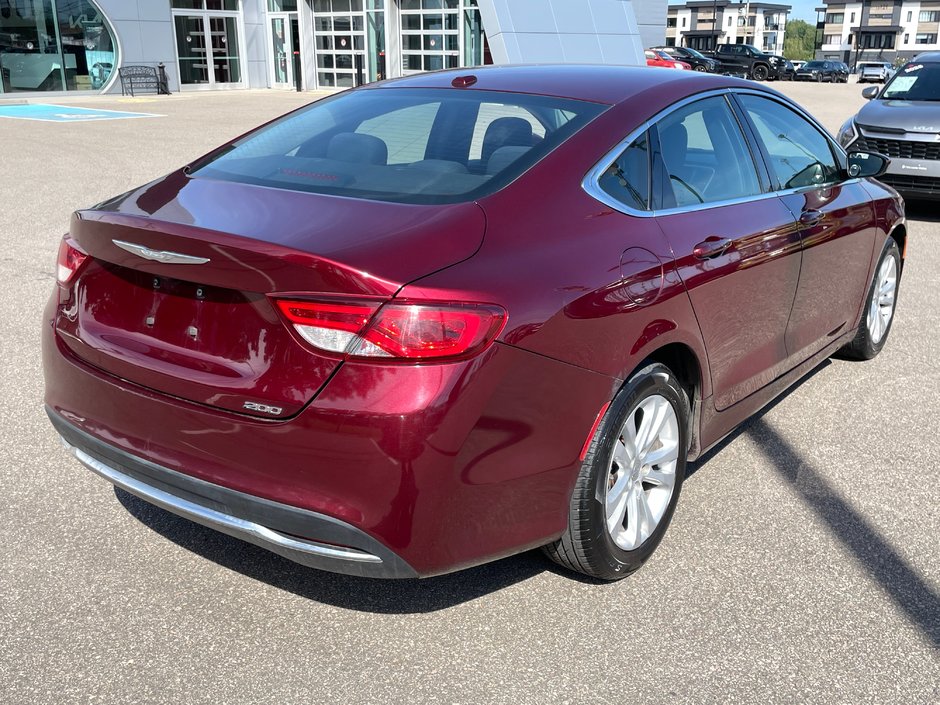 2016 Chrysler 200 LIMITED-6