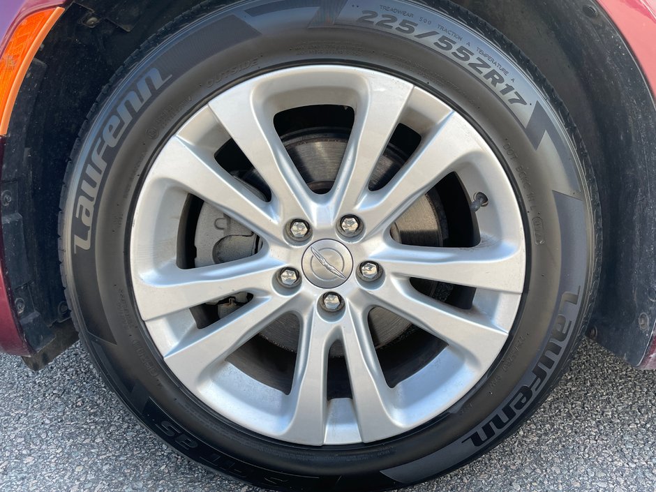 2016 Chrysler 200 LIMITED-8