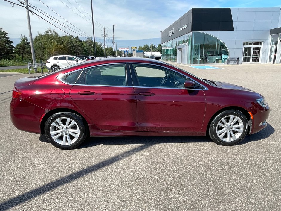 2016 Chrysler 200 LIMITED-7
