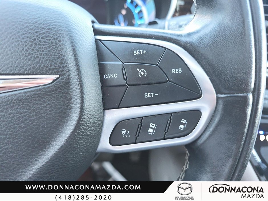 2022 Chrysler Pacifica Hybrid LIMITED-16