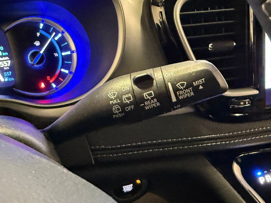 2023 Chrysler Pacifica Hybrid TOURING-17