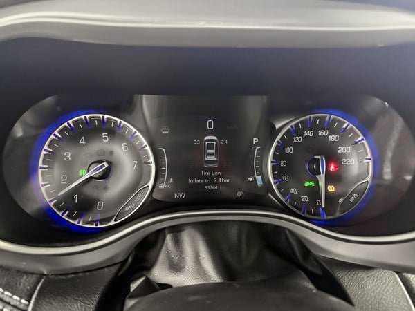 2023 Chrysler Pacifica TOURING-18