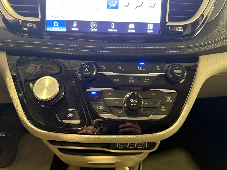2023 Chrysler Pacifica TOURING-21