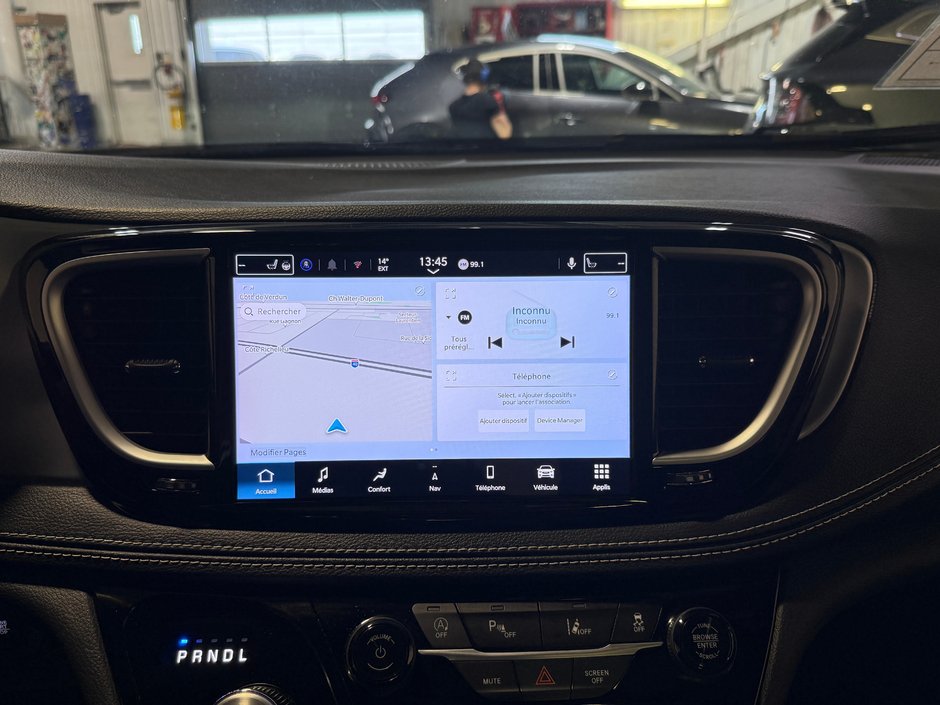 2025 Chrysler Pacifica Limited-20