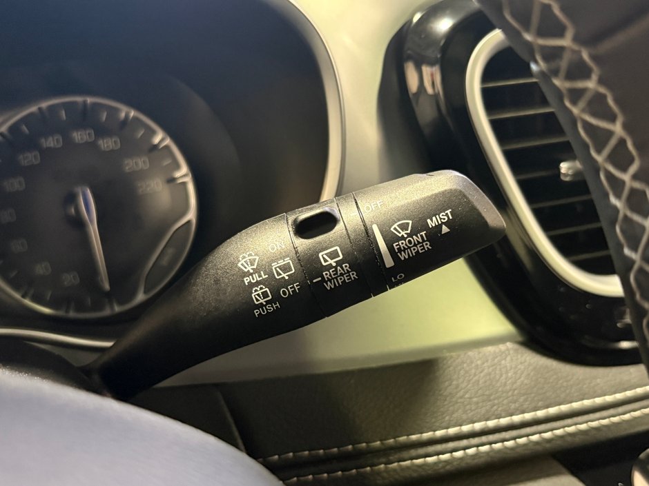 2025 Chrysler Pacifica Limited-18