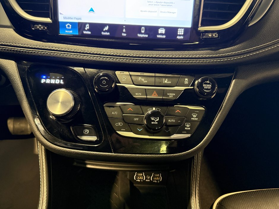 2025 Chrysler Pacifica Limited-22