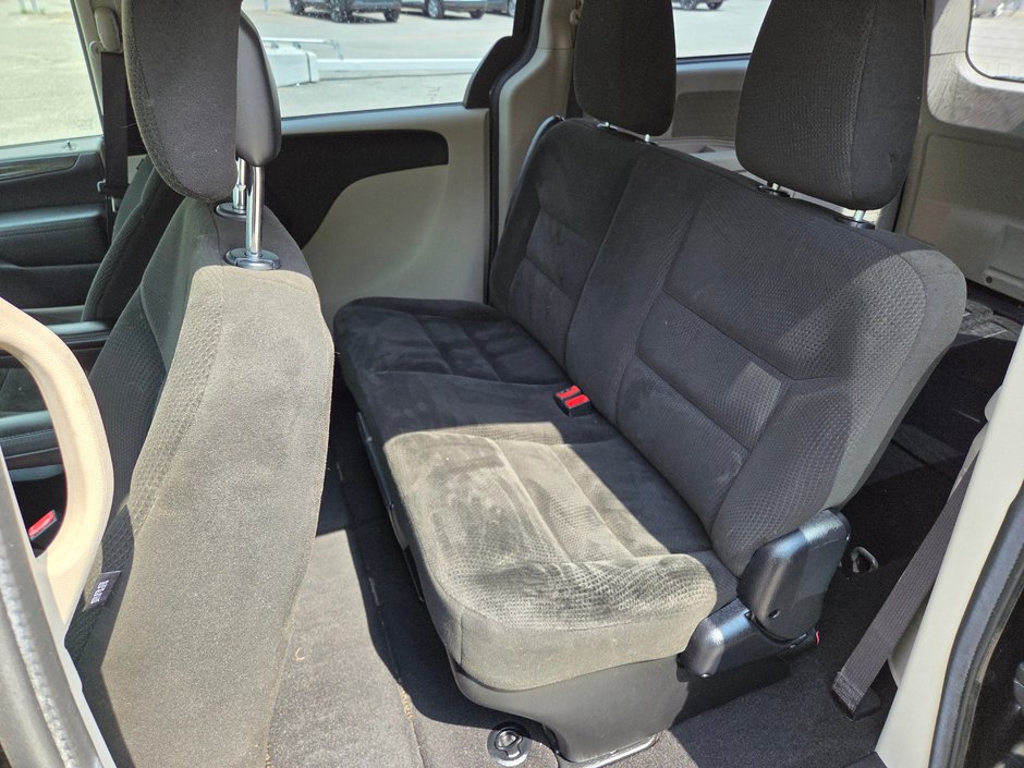 2015 Dodge Grand Caravan SE-14