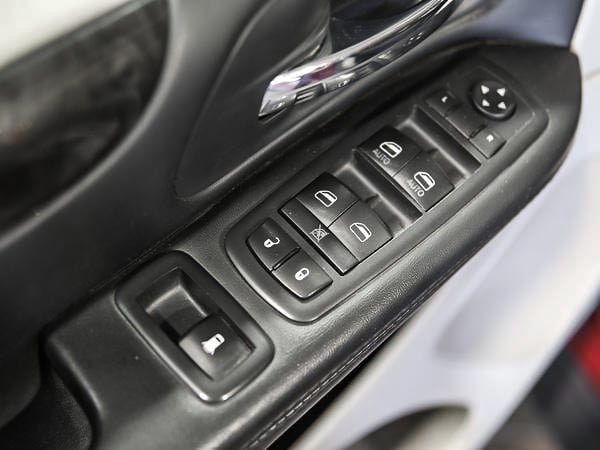 Dodge Grand Caravan SXT STOW N GO 2017-11