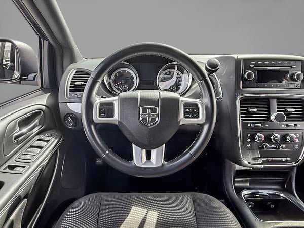 2020 Dodge Grand Caravan SE-13