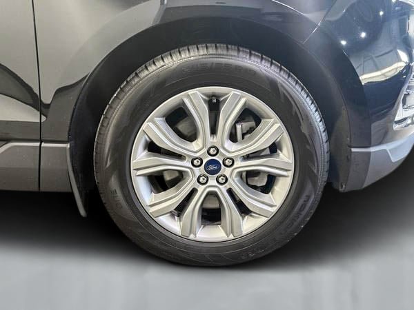 2021 Ford Edge Titanium-10