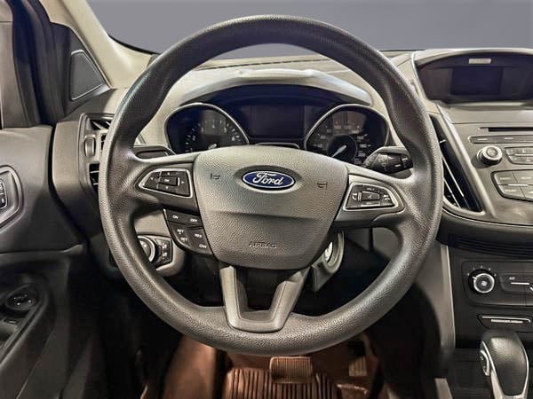 Ford Escape S 2017-13