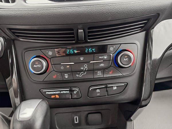 Ford Escape TITANIUM AWD 2017-23