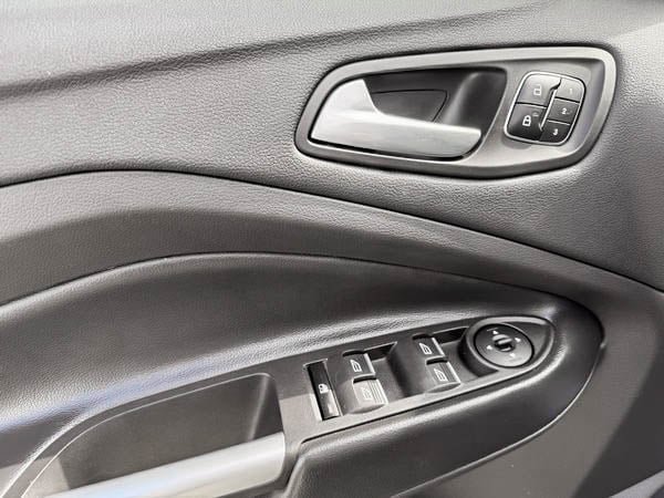 2019 Ford Escape TITANIUM AWD-10