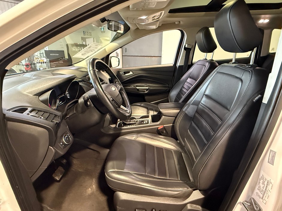 2019 Ford Escape SEL-14