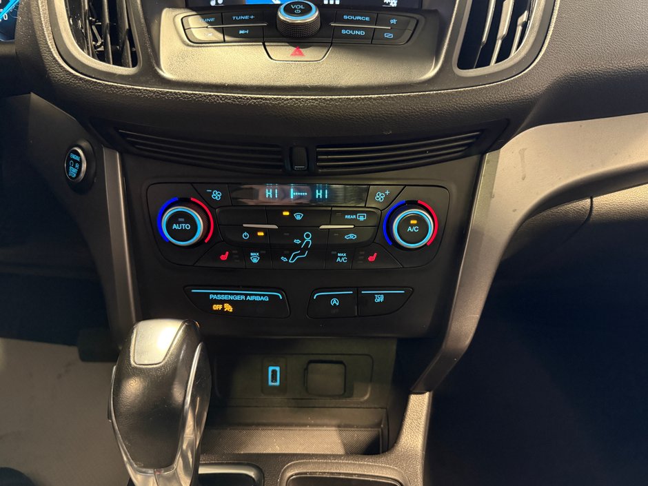 2019 Ford Escape SEL-23