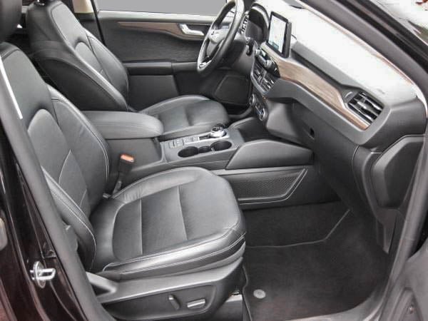 Ford Escape HYBRIDE TITANIUM 2020-24