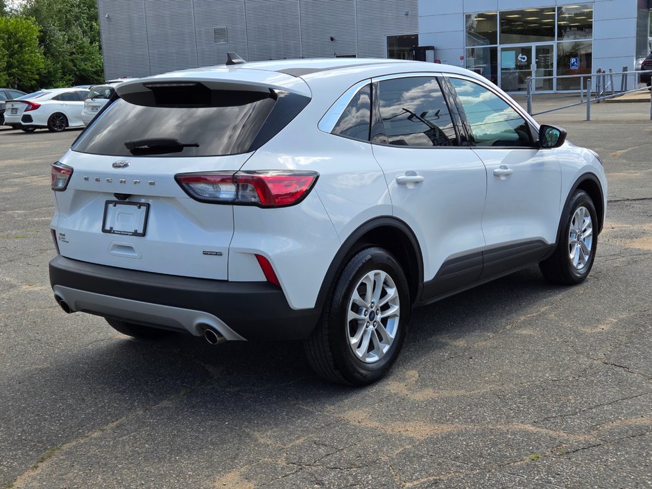 Ford Escape SE 2022-2