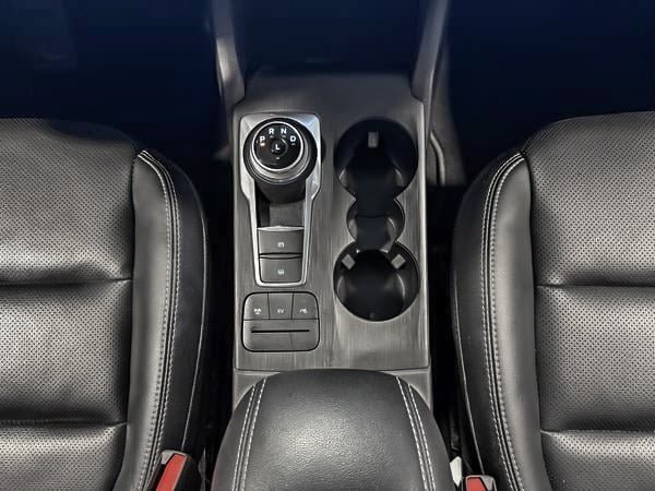 2022 Ford Escape TITANIUM PLUG IN-22