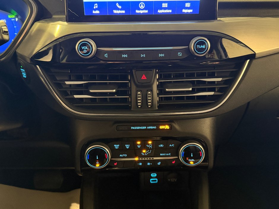 2022 Ford Escape TITANIUM PLUG IN-21