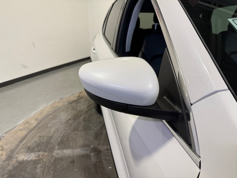 2022 Ford Escape TITANIUM PLUG IN-8