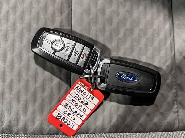 2022 Ford Escape SE-26