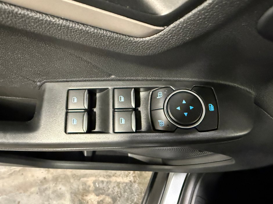 2022 Ford Escape SEL AWD-12
