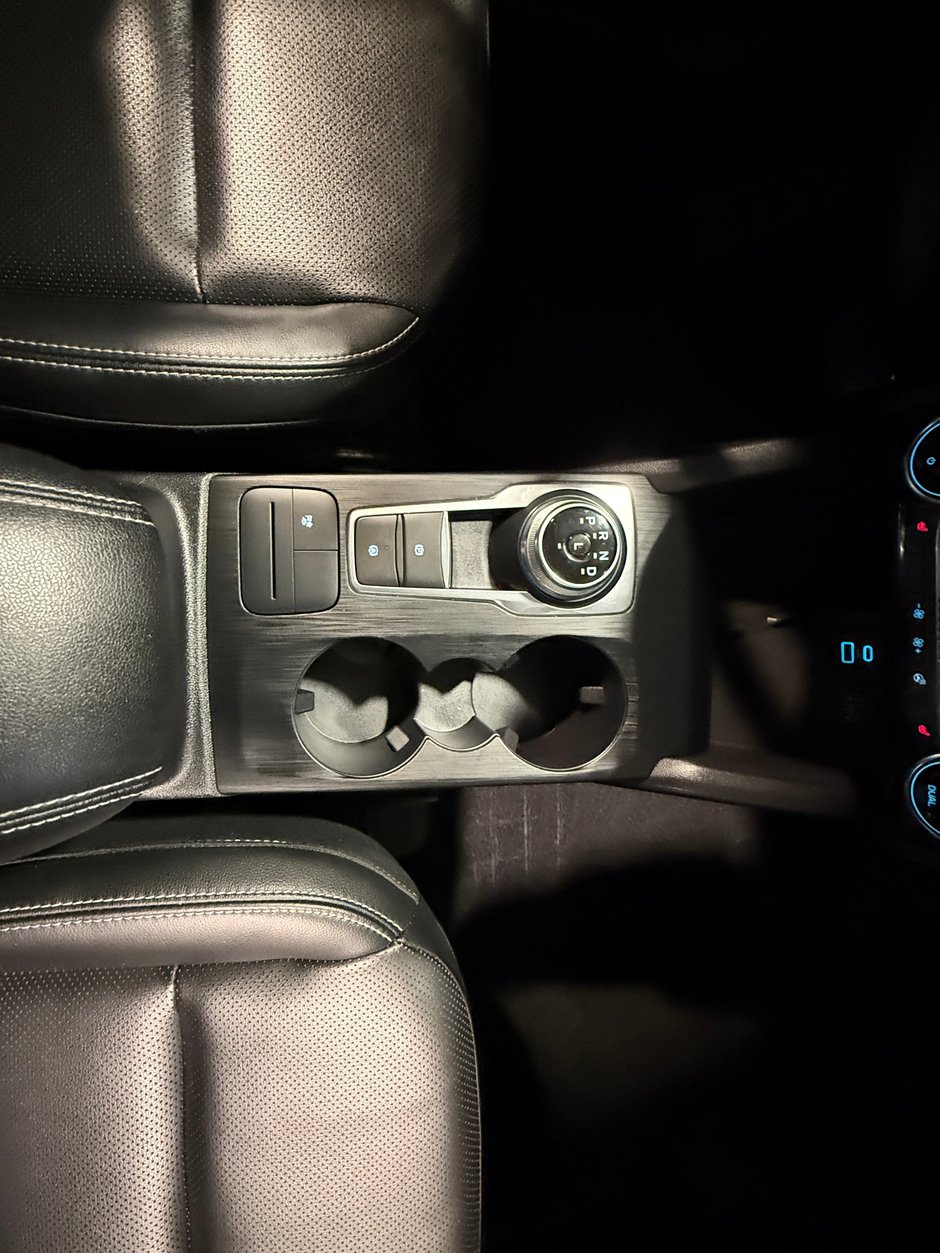 2022 Ford Escape SEL AWD-23