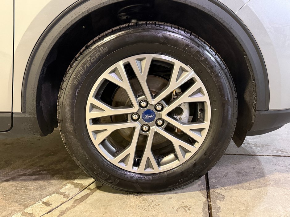 2022 Ford Escape SEL AWD-10