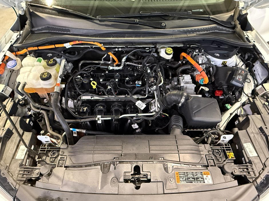2023 Ford Escape PLATINUM HYBRID AWD-26