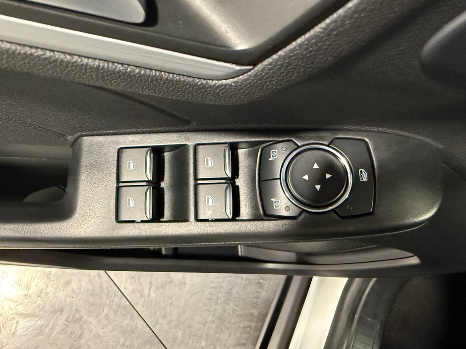 2023 Ford Escape PLATINUM HYBRID AWD-12