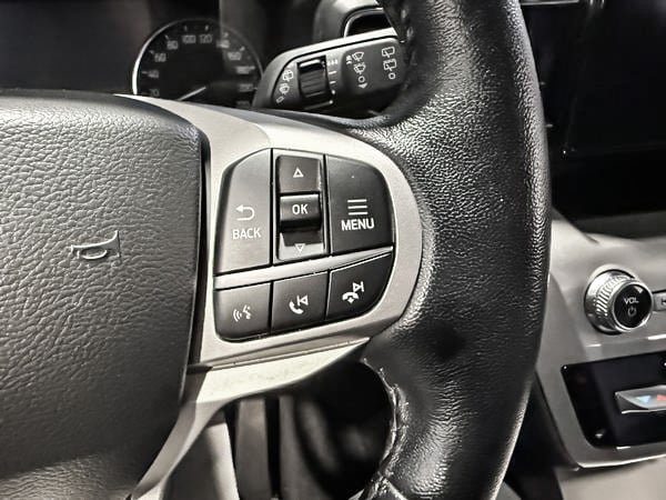 Ford Explorer XLT 2022-15
