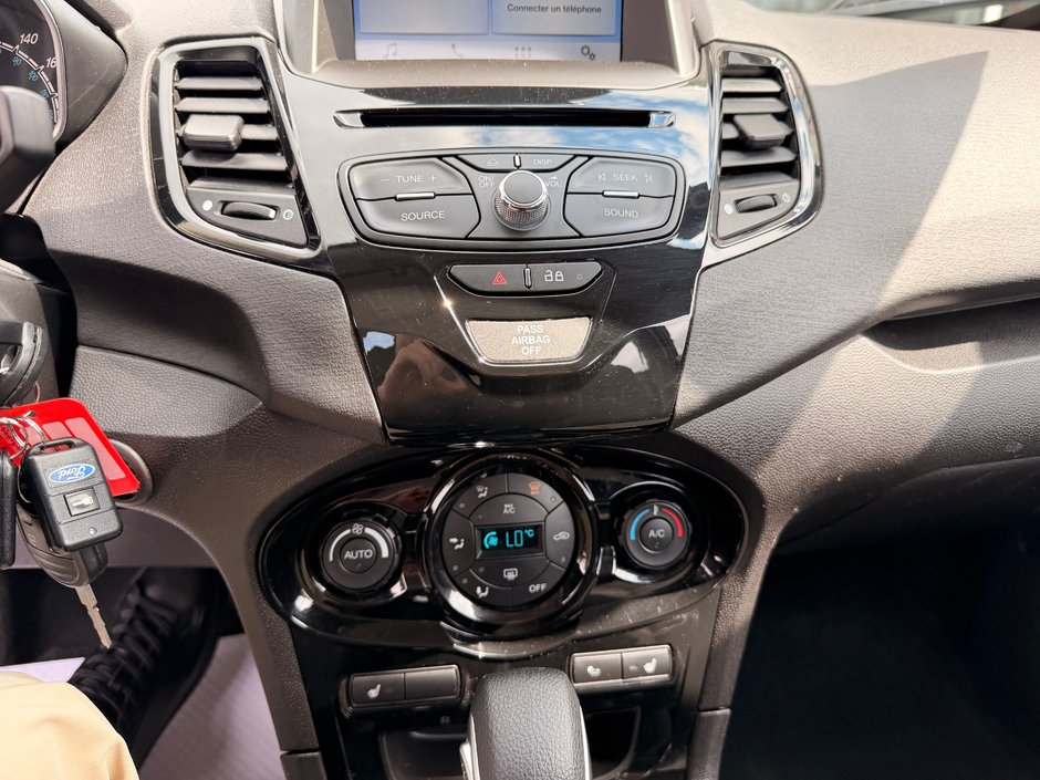 Ford Fiesta SE 2017-20