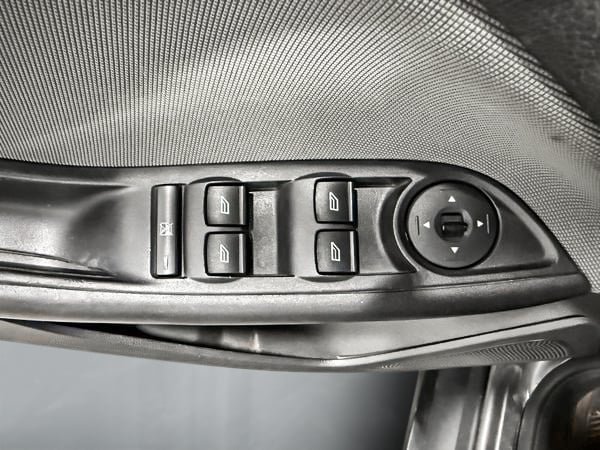 Ford Focus SE 2013-11