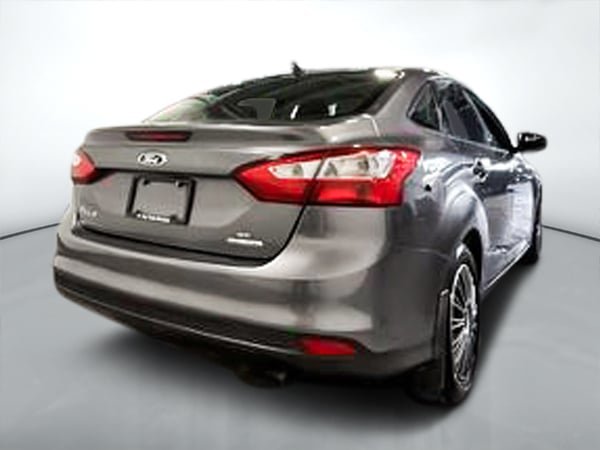 Ford Focus SE 2013-2