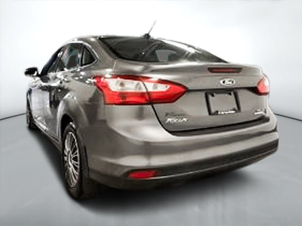 Ford Focus SE 2013-4