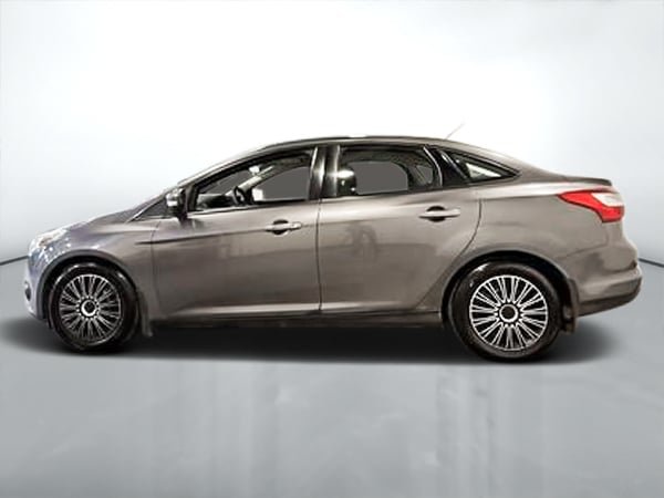 Ford Focus SE 2013-5
