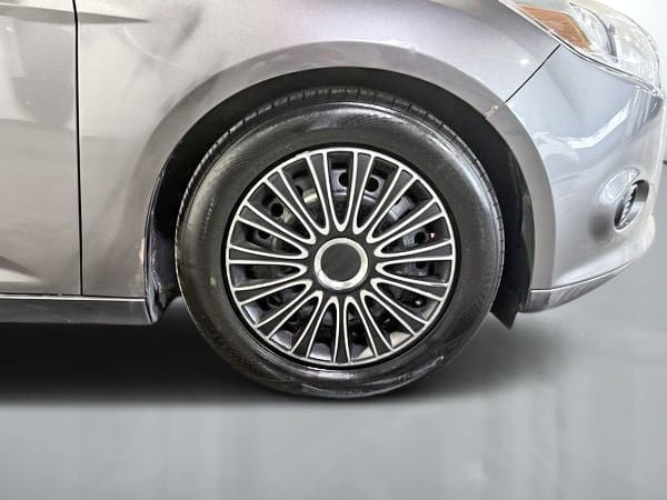 Ford Focus SE 2013-9