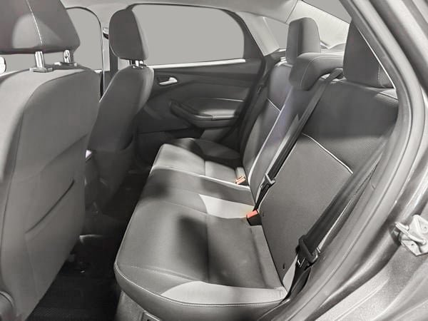 Ford Focus SE 2013-22