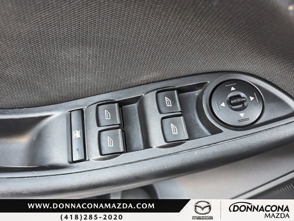 2016 Ford Focus SE-12