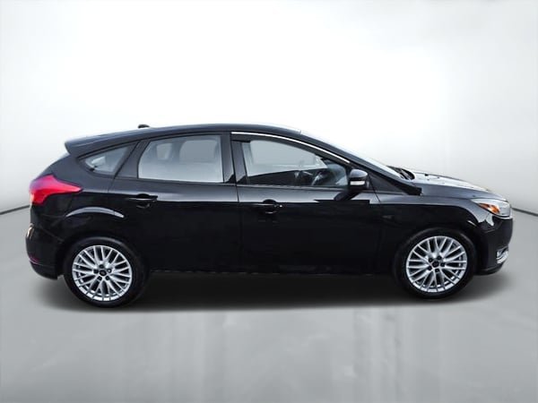 2016 Ford Focus SE-3