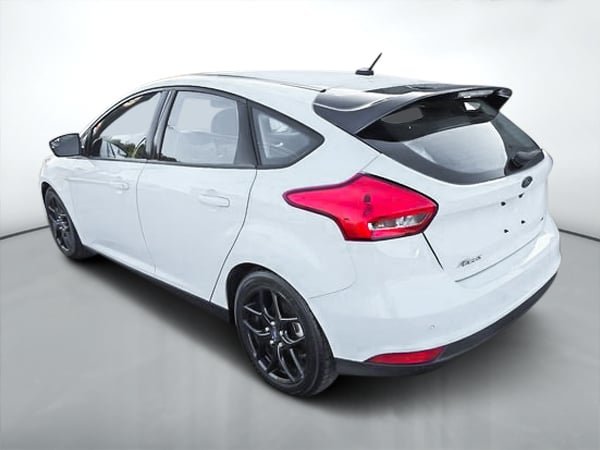 2016 Ford Focus SE-6