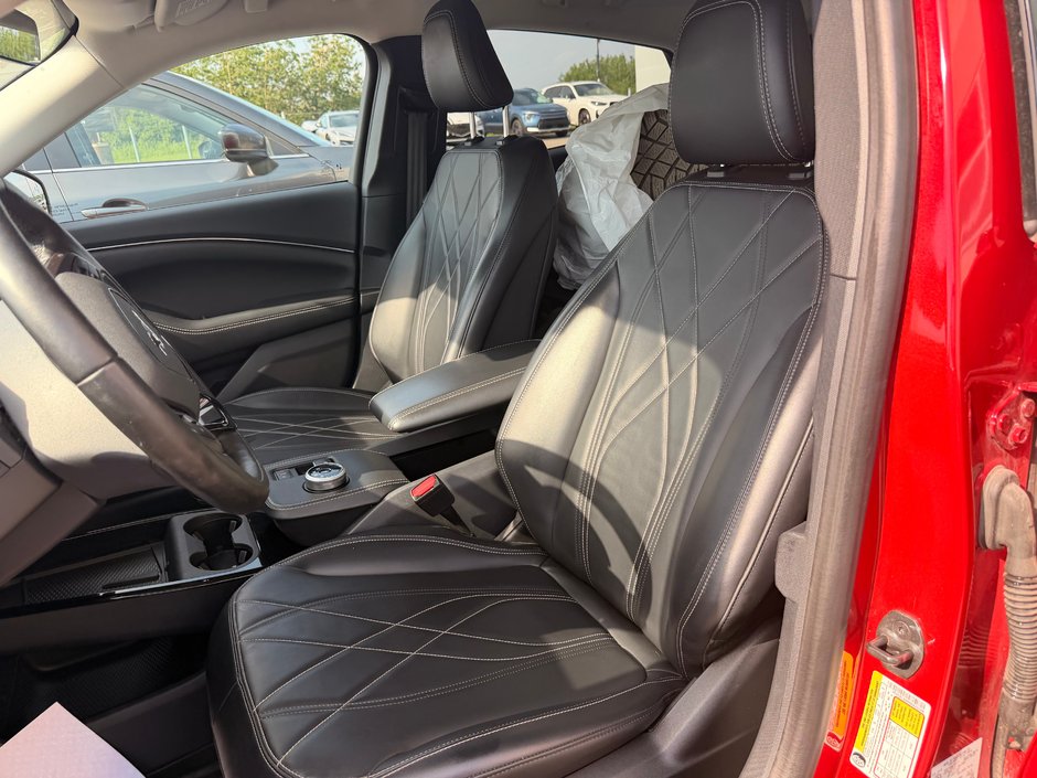Ford Mustang Mach-E SELECT AWD 2022-13