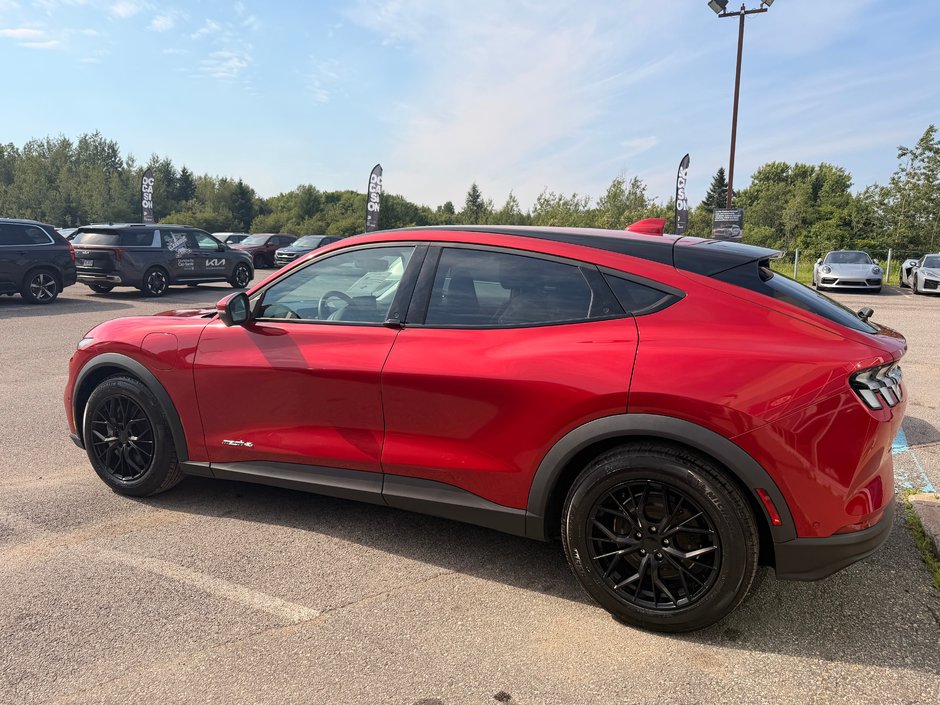 Ford Mustang Mach-E SELECT AWD 2022-3