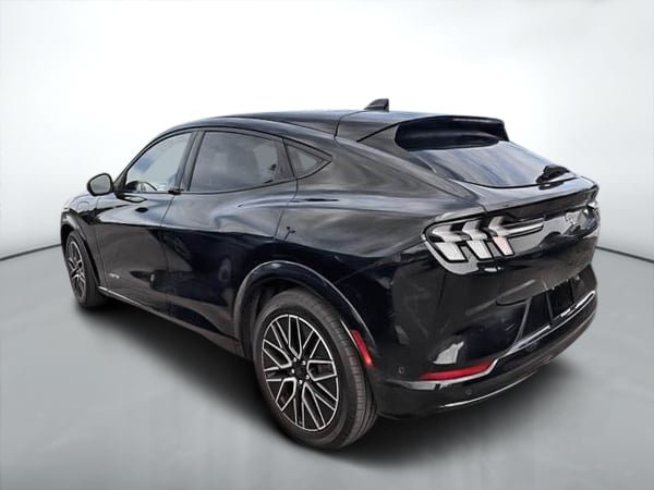 Ford Mustang Mach-E Premium AWD 2024-5