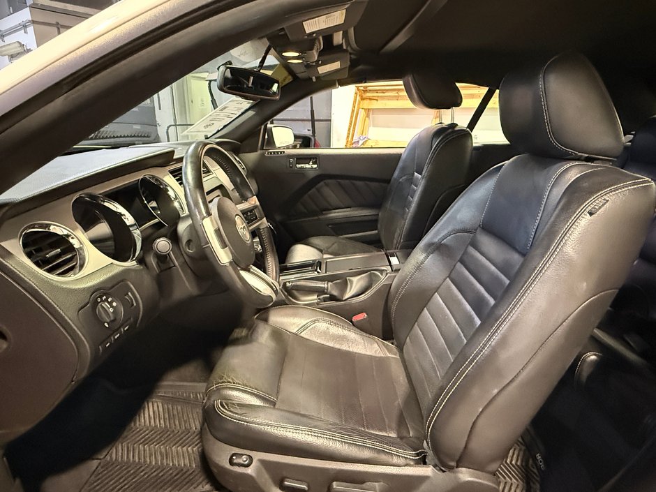 Ford Mustang V6 4.0L CONVERTIBLE 2010-11